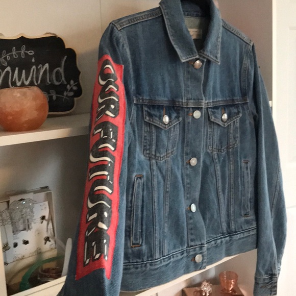 ⭐️HOST PICK⭐️ MARC BY MARC JACOBS Icon Printed Denim Jacket - Picture 7 of 13